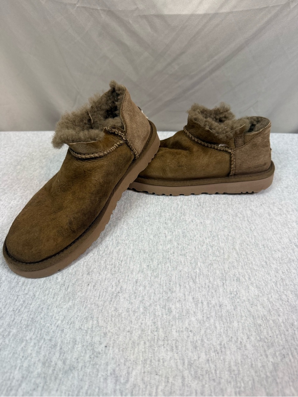 UGG Australia Classic Ultra Mini Suede Boots Chestnut - Size 7/7.5